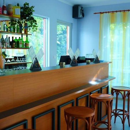 Pergola Panzio Hotel Balatonföldvár Buitenkant foto