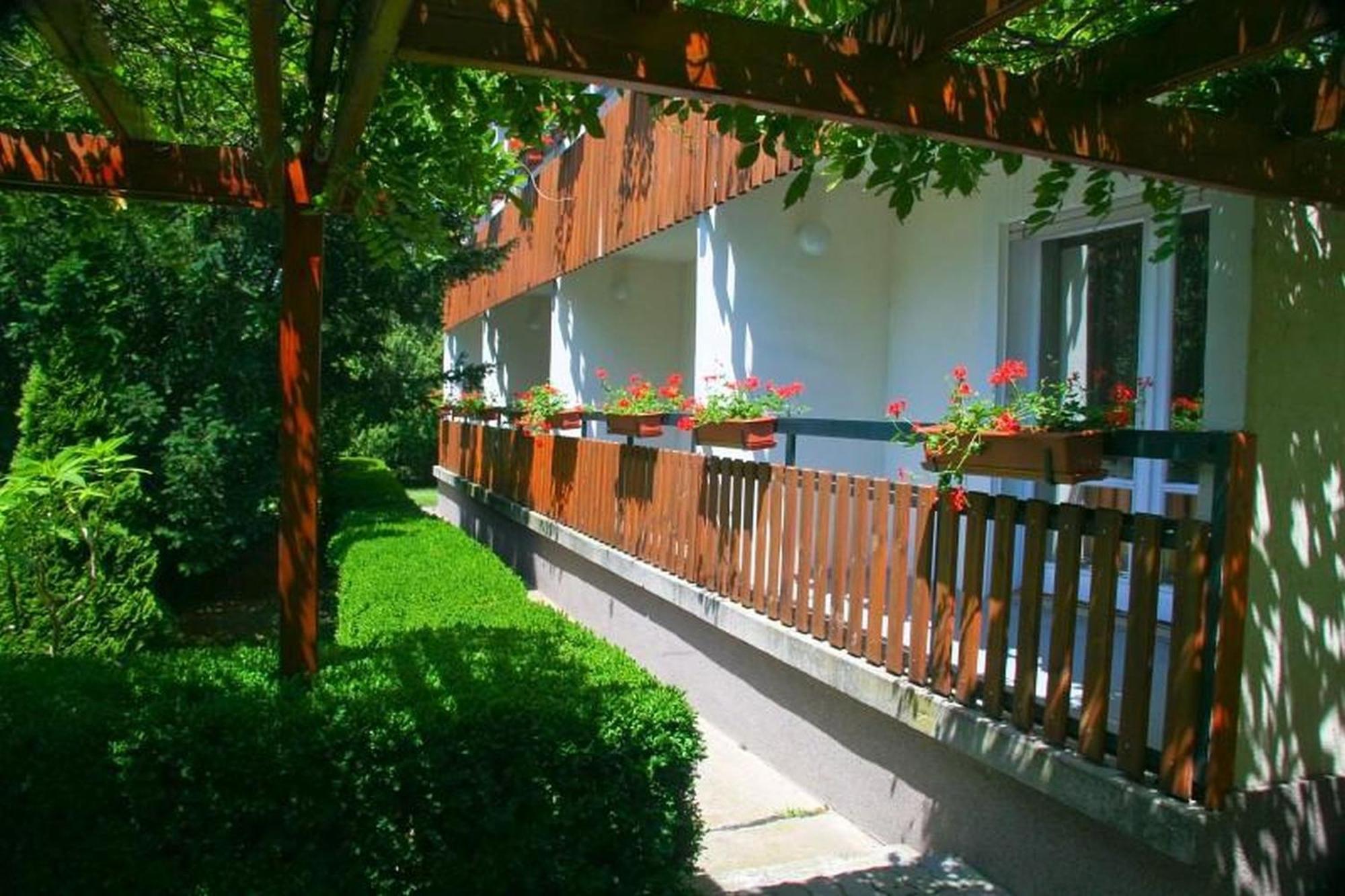 Pergola Panzio Hotel Balatonföldvár Buitenkant foto